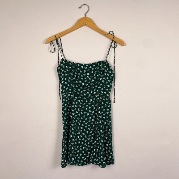 Reformation Sarah Mini Dress in Chive Green Floral Print 0 - Picture 3 of 8
